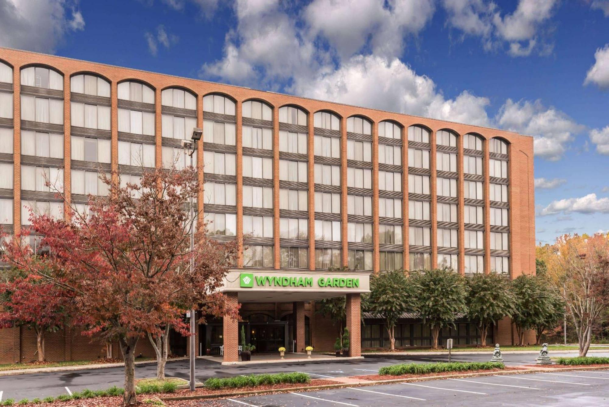 Wyndham Garden Williamsburg Busch Gardens Area Hotel Exterior photo