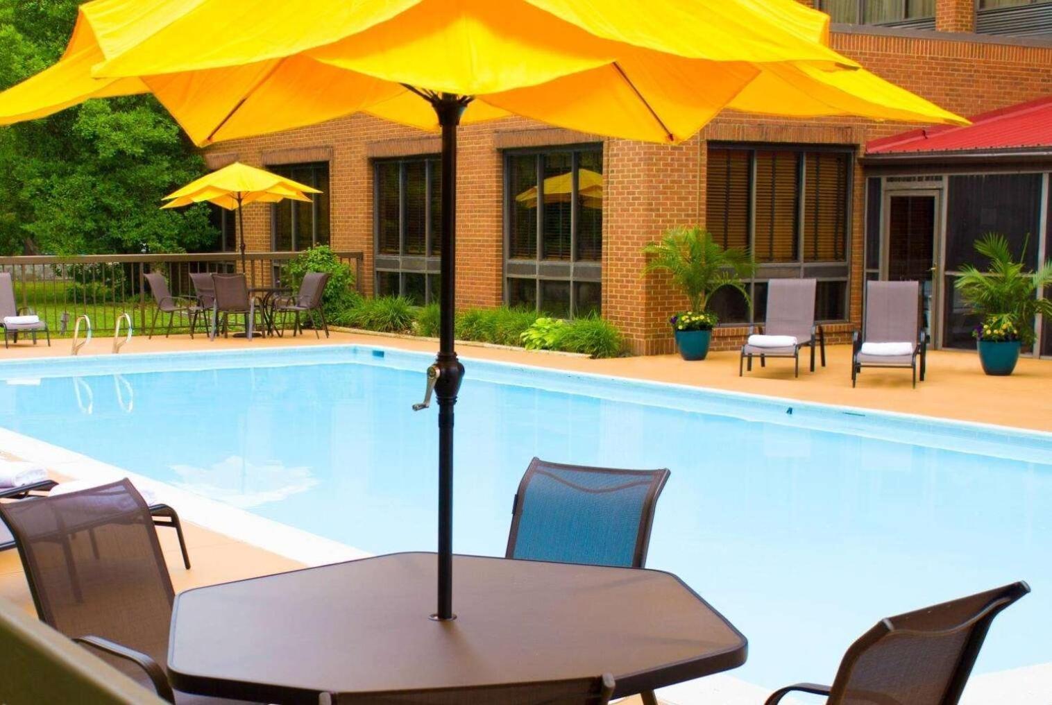 Wyndham Garden Williamsburg Busch Gardens Area Hotel Exterior photo